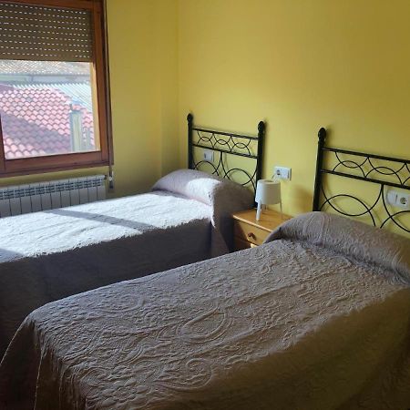 Bar Hostal Torralba De Los Sisones Eksteriør bilde