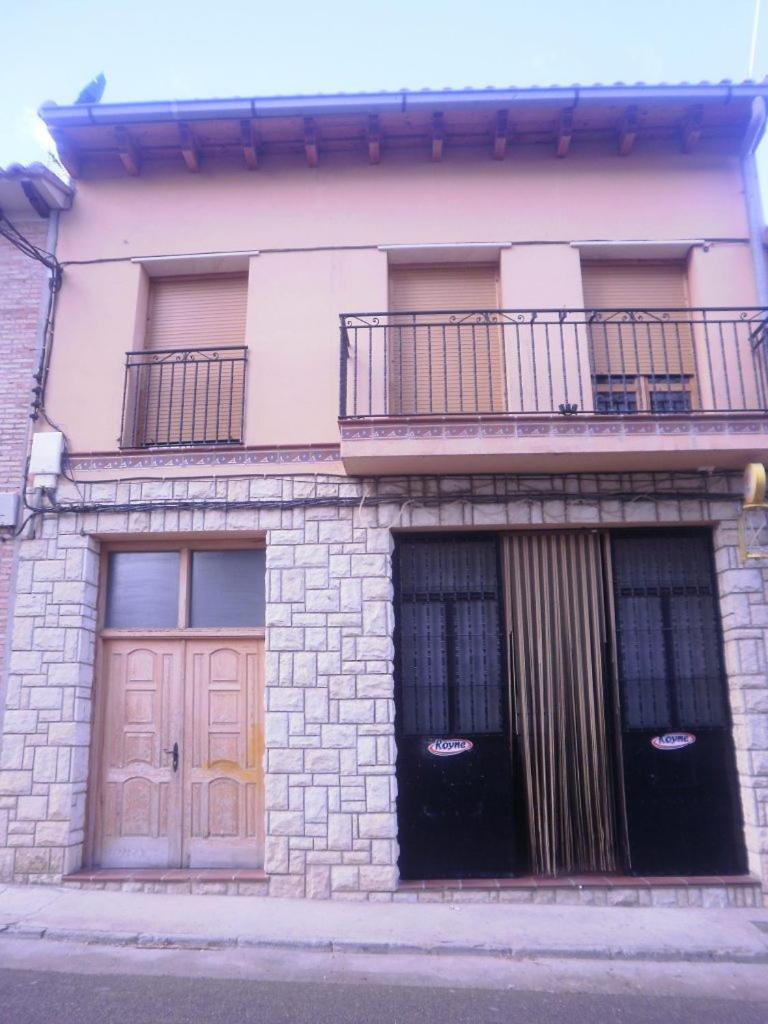 Bar Hostal Torralba De Los Sisones Eksteriør bilde